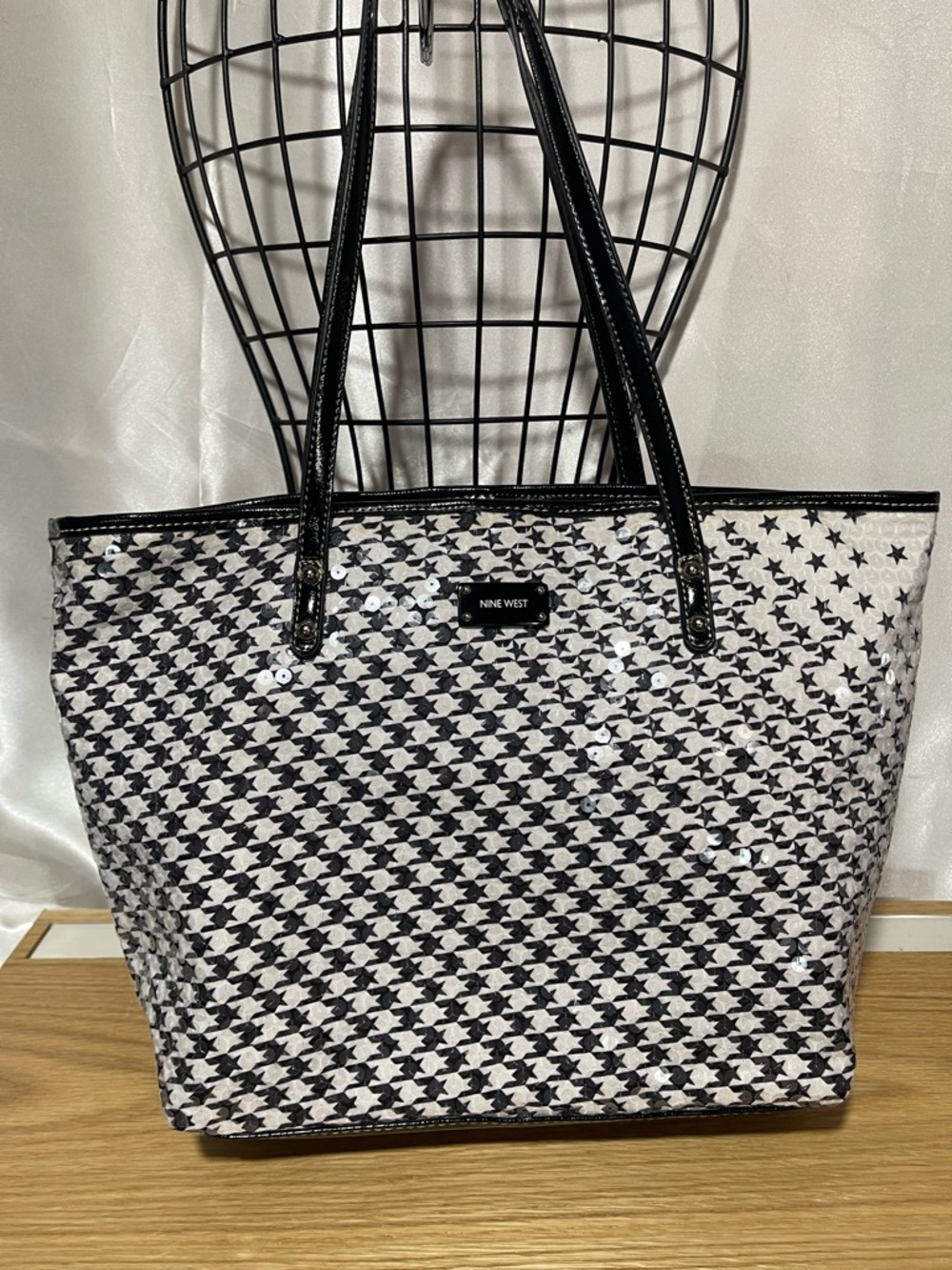 Nine West Star Print Clear Sequins /Vegan leather Straps &Trim-Office to Evening